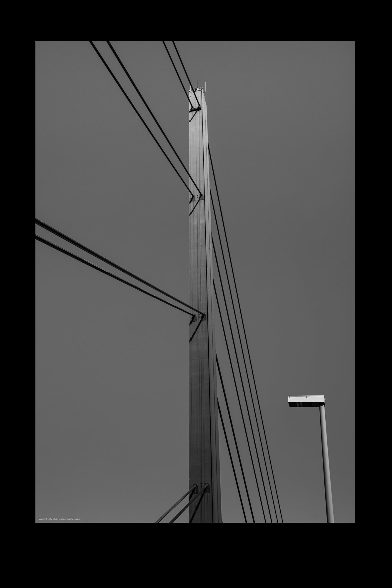 Wandbild "on the bridge"