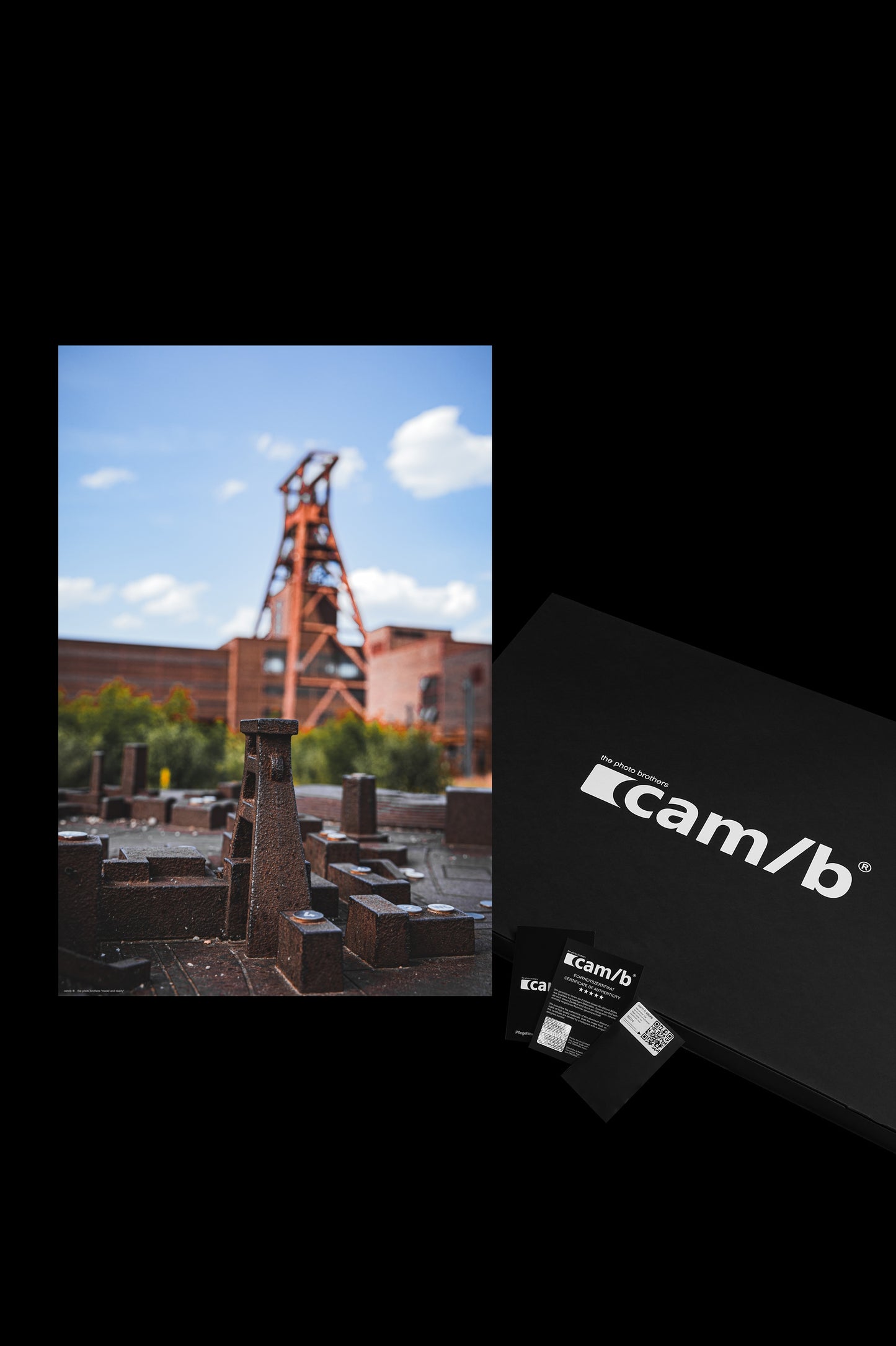 Wandbild "model and reality"