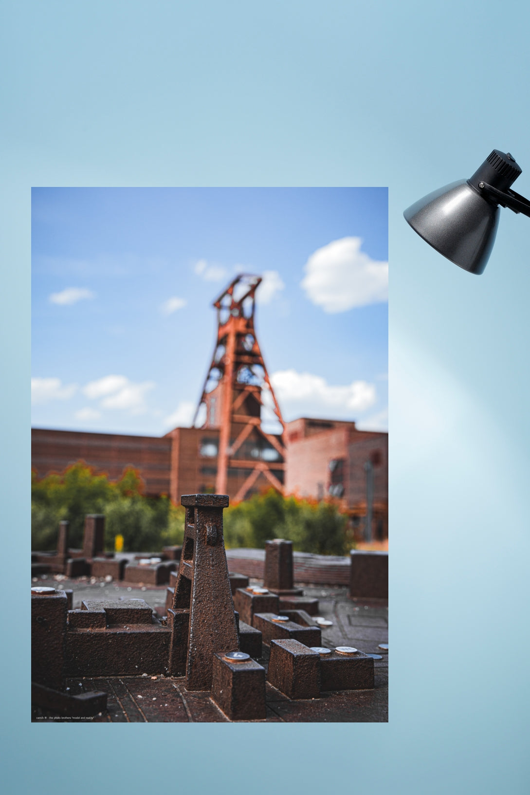 Wandbild "model and reality"